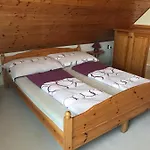 Cyrano Vendeghaz Guest house Vonyarcvashegy