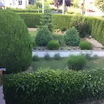 Cyrano Vendeghaz بيت ضيافة فونيارتْسفاشغ
