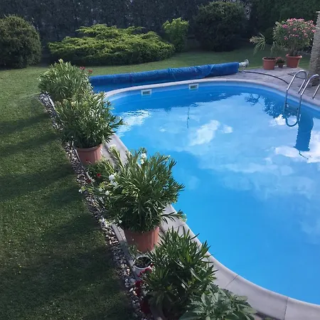 Guest house Cyrano Vendeghaz