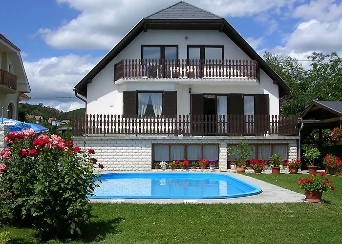 Cyrano Vendeghaz 3* פוניארצוושהג'