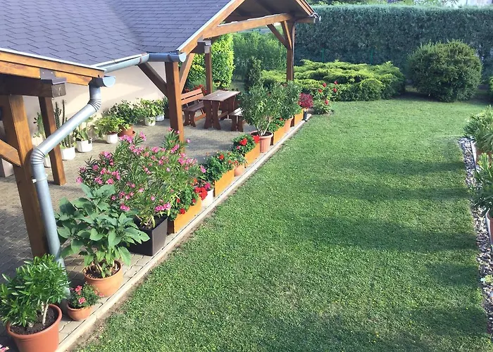 Cyrano Vendeghaz 3* 沃尼奥尔茨沃什海吉