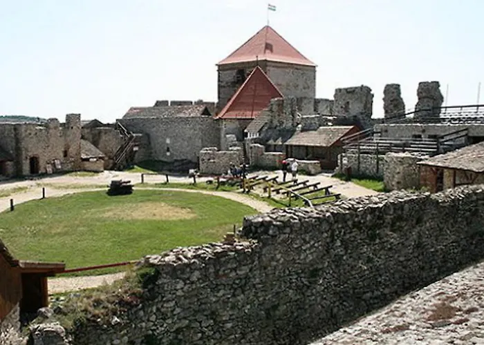 Cyrano Vendeghaz 沃尼奥尔茨沃什海吉