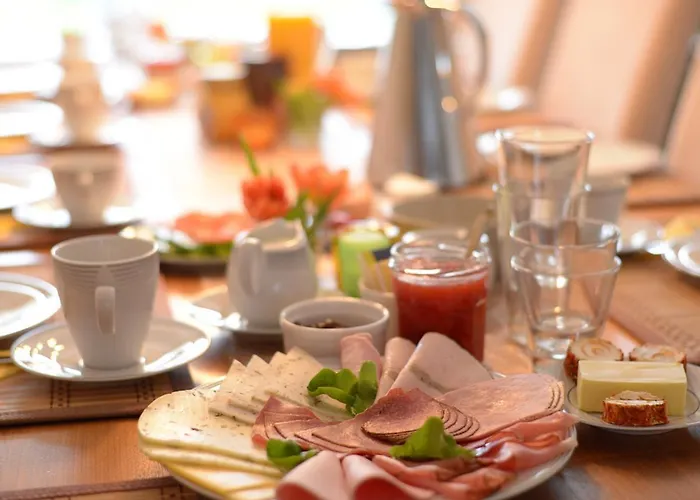 招待所 Cyrano Vendeghaz